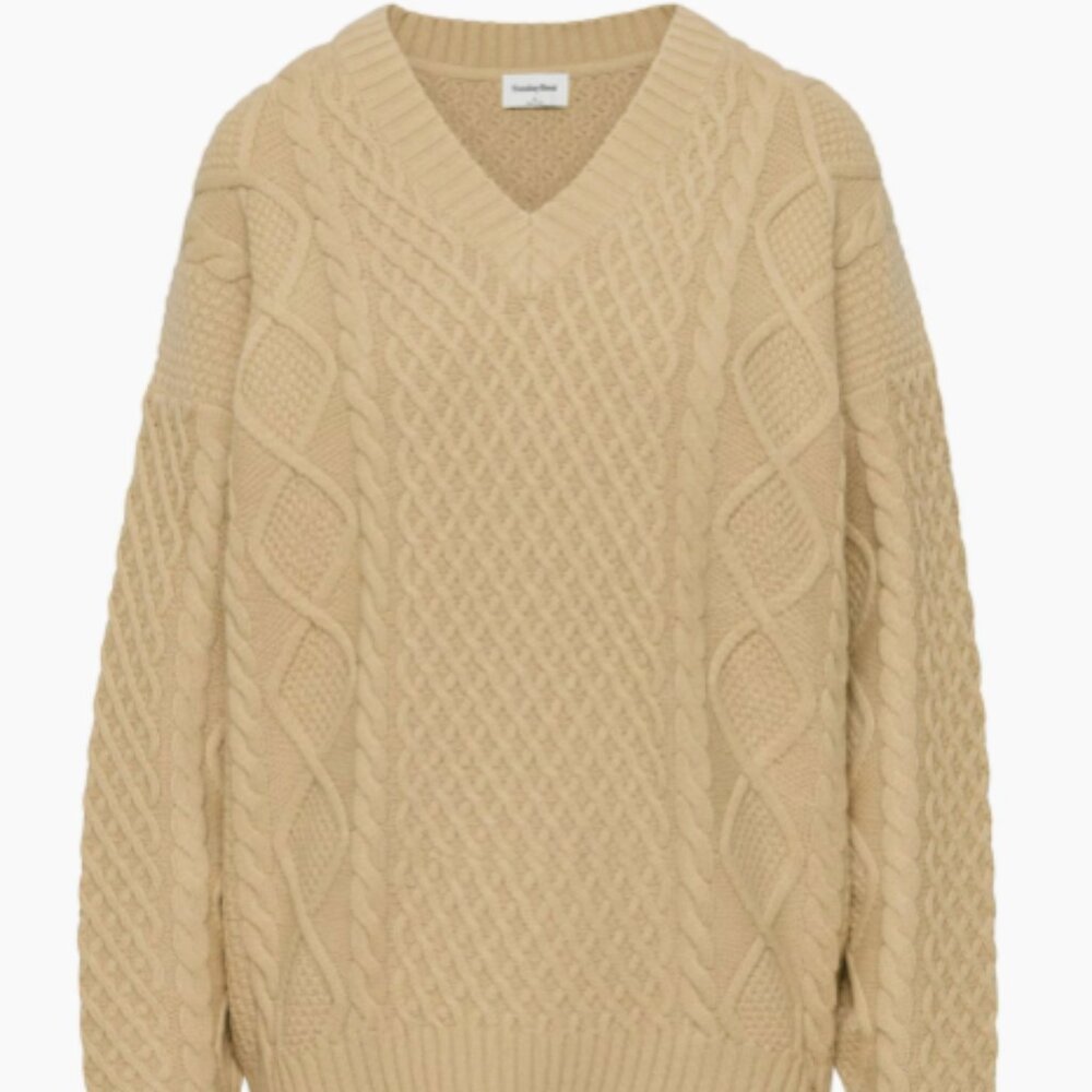 Aritzia Sunday Best PEGGY V-NECK SWEATER - S